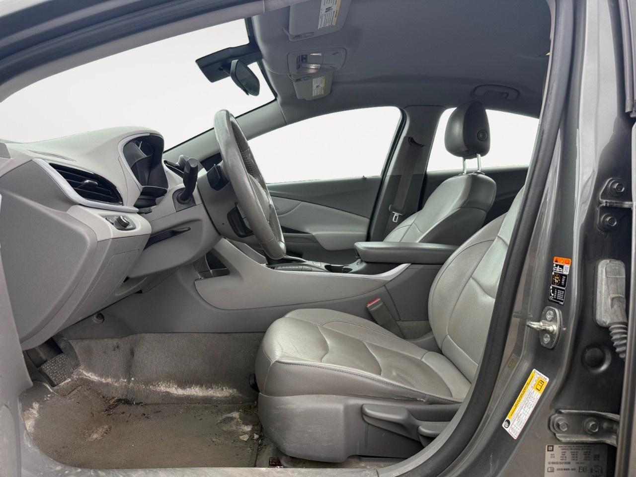 2016 Chevrolet Volt Hatchback LT Photo