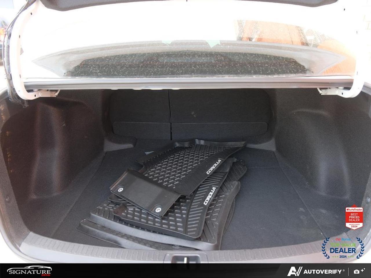 2024 Toyota Corolla SE Upgrade No Accident Sunroof Carplay BSM Photo