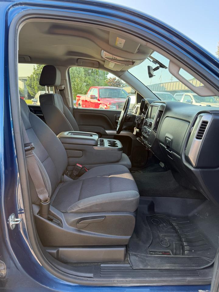 2017 Chevrolet Silverado 1500 4WD Crew Cab E-assist mild Hybrid Photo