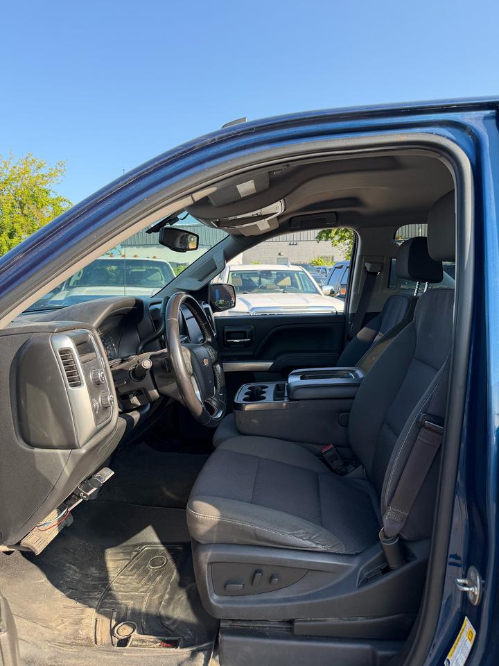 2017 Chevrolet Silverado 1500 4WD Crew Cab E-assist mild Hybrid Photo