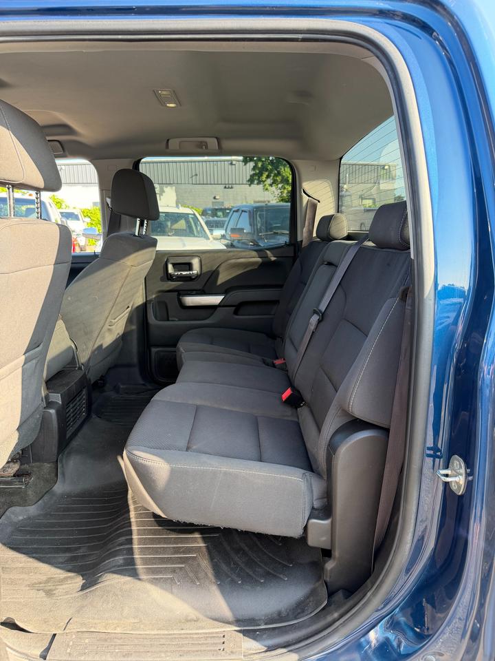 2017 Chevrolet Silverado 1500 4WD Crew Cab E-assist mild Hybrid Photo