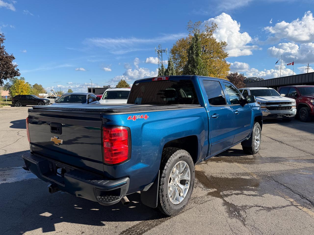 2017 Chevrolet Silverado 1500 4WD Crew Cab E-assist mild Hybrid Photo
