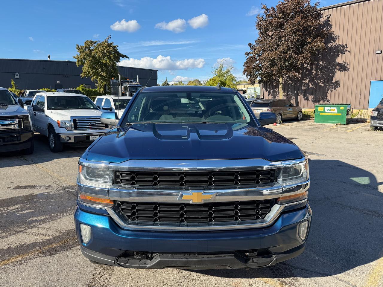 2017 Chevrolet Silverado 1500 4WD Crew Cab E-assist mild Hybrid Photo