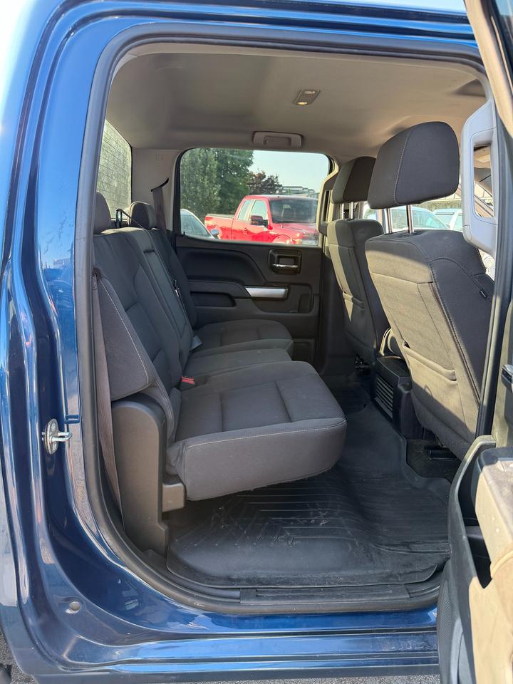 2017 Chevrolet Silverado 1500 4WD Crew Cab E-assist mild Hybrid Photo
