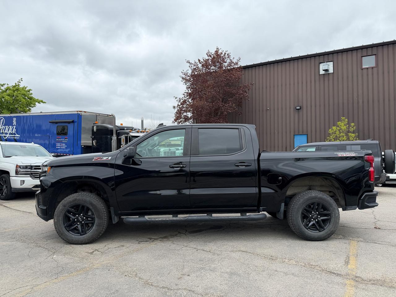 2020 Chevrolet Silverado 1500 LT Trail Boss Z71 Crew Photo1