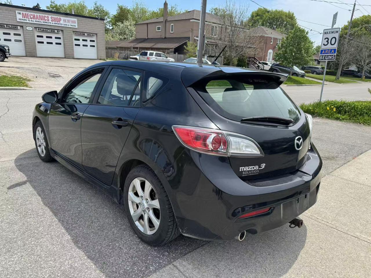 2011 Mazda MAZDA3 4DR HB SPORT AUTO GS Photo4