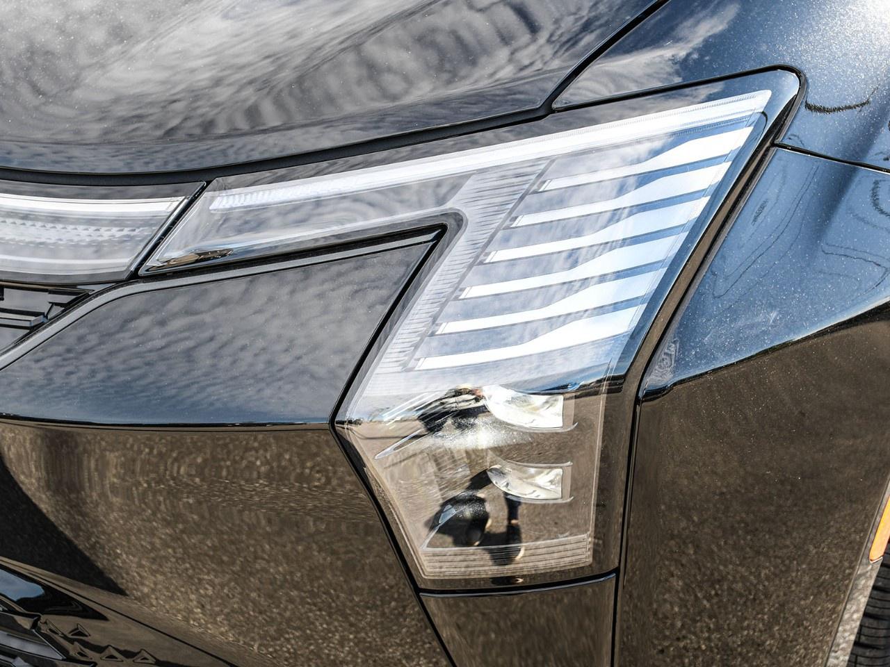 2027 Chrysler Pacifica Select AWD Photo