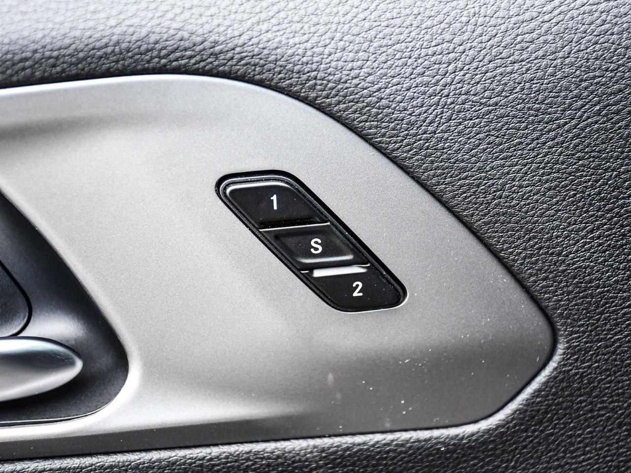 2027 Chrysler Pacifica Select AWD Photo