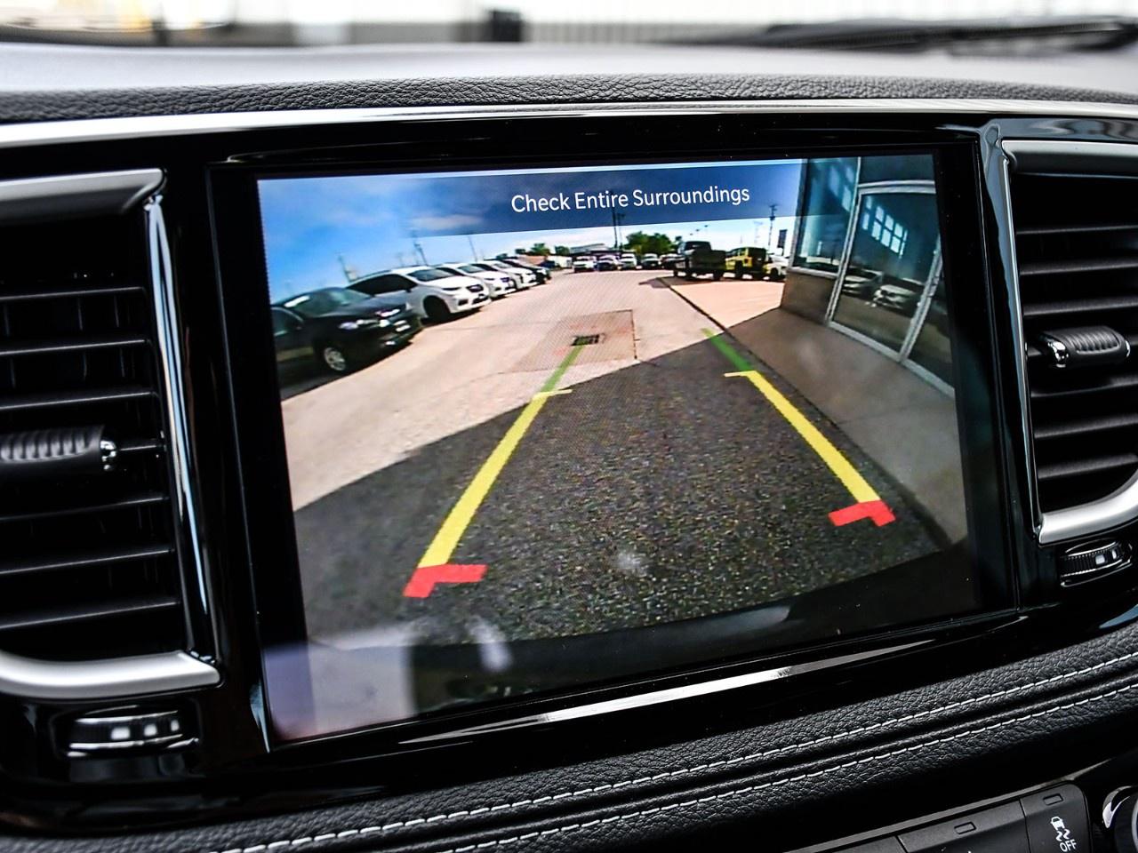 2027 Chrysler Pacifica Select AWD Photo