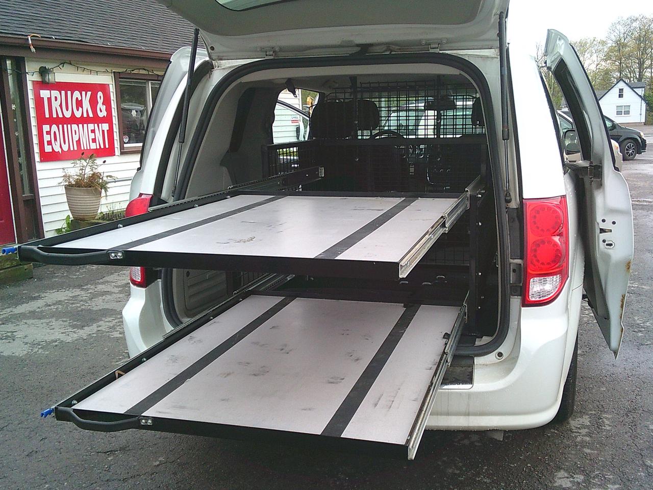 2018 Dodge Grand Caravan SXT Stow N Go! Photo