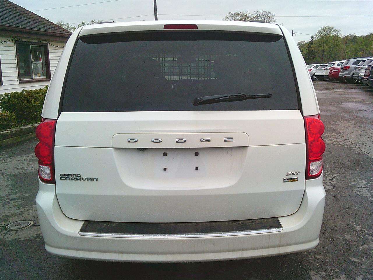2018 Dodge Grand Caravan SXT Stow N Go! Photo