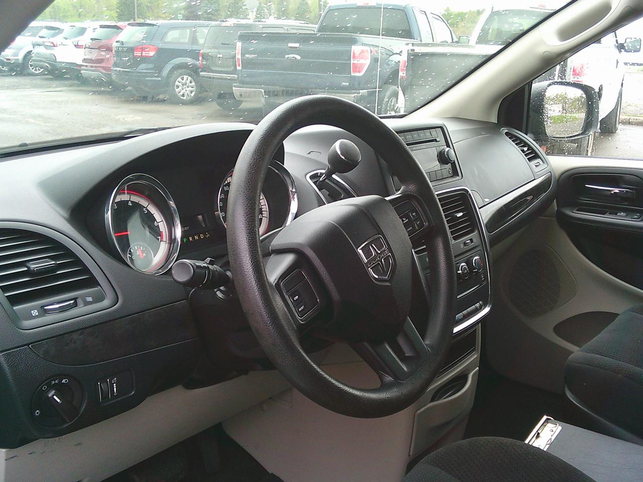 2018 Dodge Grand Caravan SXT Stow N Go! Photo