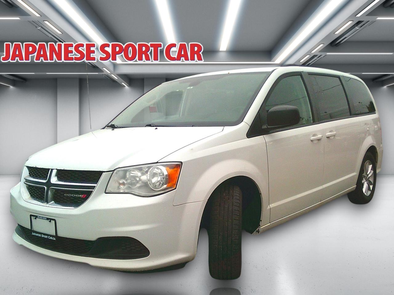 2018 Dodge Grand Caravan SXT Stow N Go! Photo