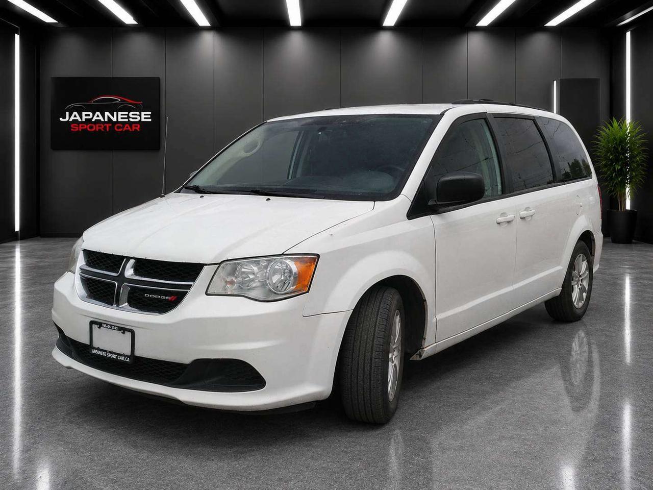 2018 Dodge Grand Caravan SXT Stow N Go! - Photo #1