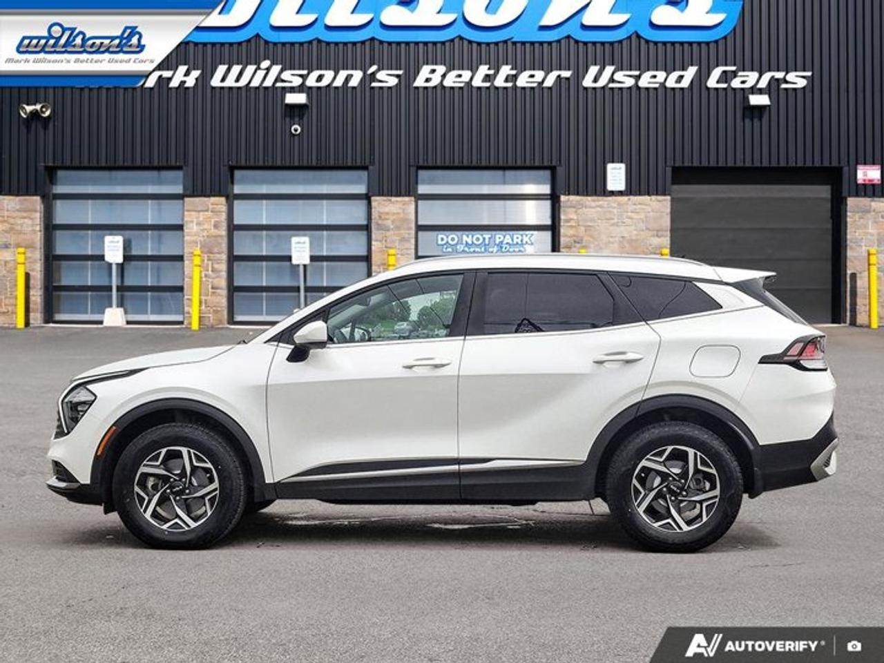 2024 Kia Sportage LX AWD | Heated Seats | CarPlay + Android | Rear Camera | and More ! Photo