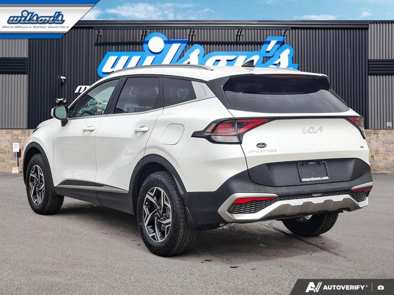 2024 Kia Sportage LX AWD | Heated Seats | CarPlay + Android | Rear Camera | and More ! Photo