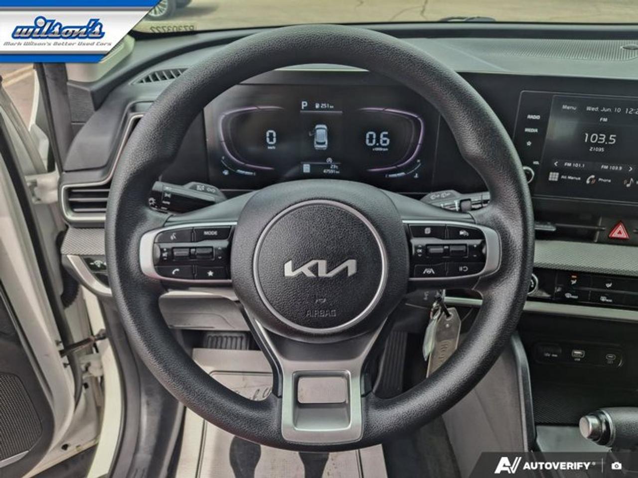 2024 Kia Sportage LX AWD | Heated Seats | CarPlay + Android | Rear Camera | and More ! Photo