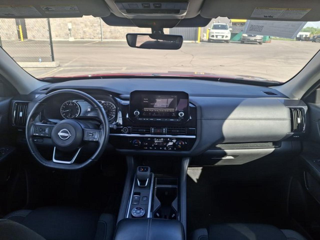 2024 Nissan Pathfinder SV AWD | Pano Sunroof | 360 Camera | Adaptive Cruise | Heated Wheel + Seats | Remote Start & More ! Photo