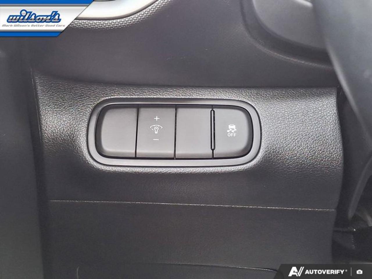 2025 Hyundai Venue Preferred | Heated Wheel + Seats | BSW | CarPlay + Android | Rear Camera | and More ! Photo