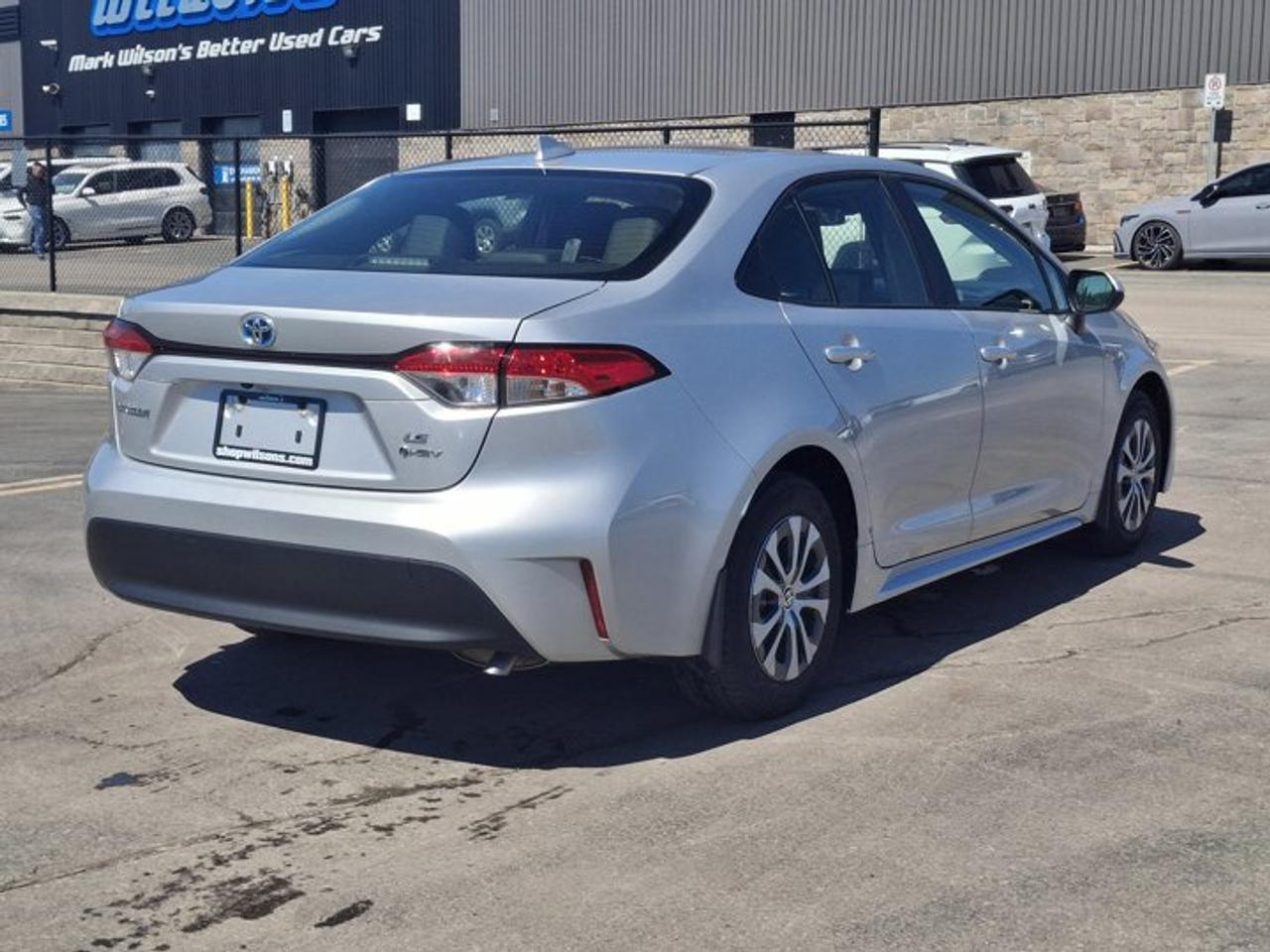 2025 Toyota Corolla Hybrid LE | Radar Cruise | Heated Seats | CarPlay + Android | Rear Camera | and More ! Photo