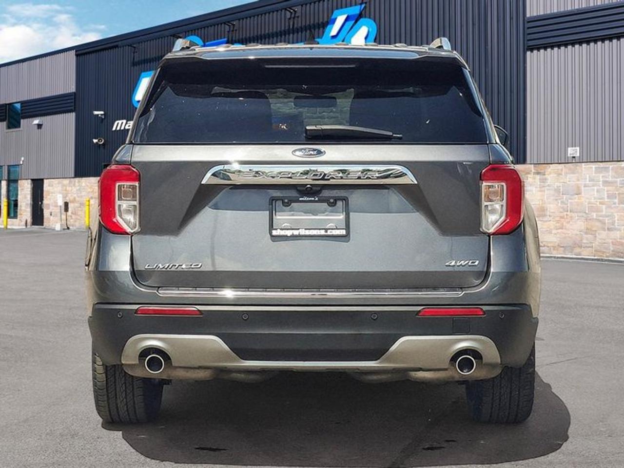 2024 Ford Explorer Limited AWD | Leather | Nav | Adaptive Cruise | Cooled + Heated Seats | Heated Wheel & Much More ! Photo