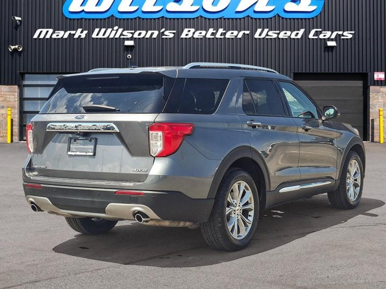 2024 Ford Explorer Limited AWD | Leather | Nav | Adaptive Cruise | Cooled + Heated Seats | Heated Wheel & Much More ! Photo4