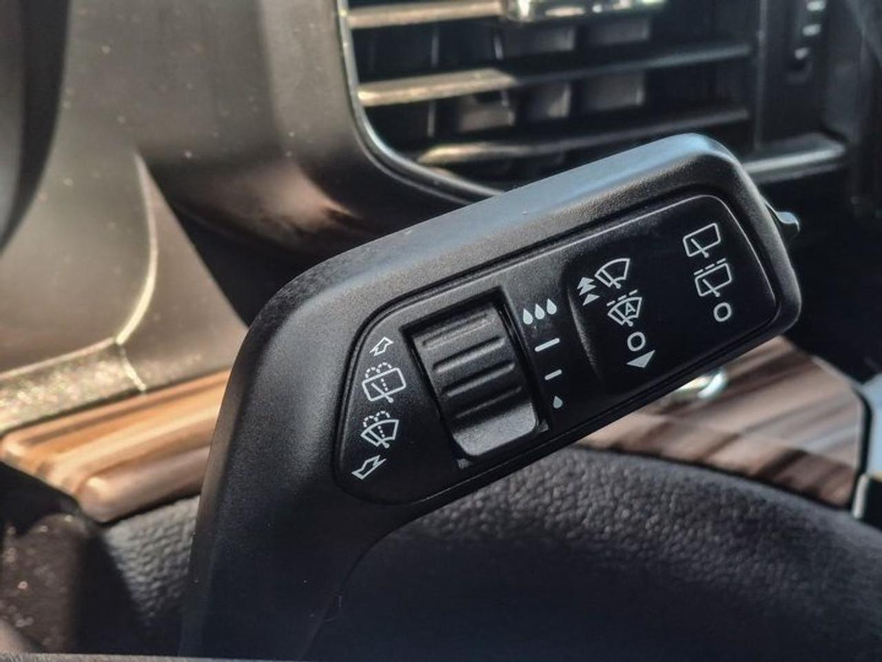 2024 Ford Explorer Limited AWD | Leather | Nav | Adaptive Cruise | Cooled + Heated Seats | Heated Wheel & Much More ! Photo