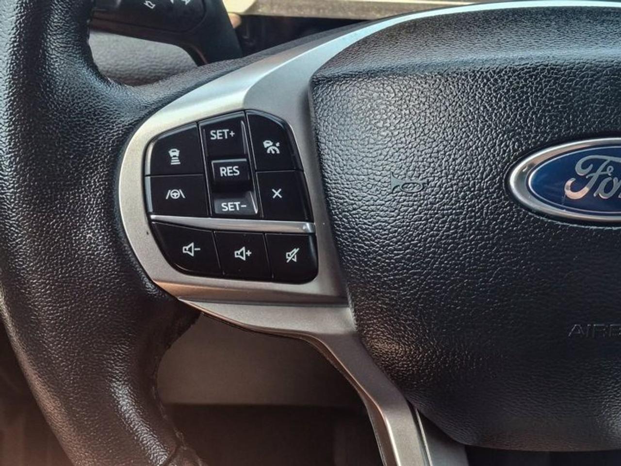 2024 Ford Explorer Limited AWD | Leather | Nav | Adaptive Cruise | Cooled + Heated Seats | Heated Wheel & Much More ! Photo