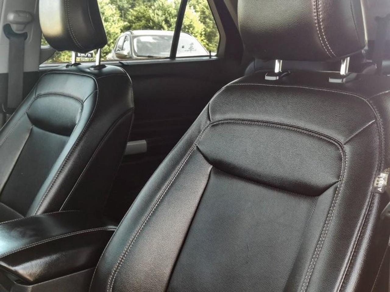 2024 Ford Explorer Limited AWD | Leather | Nav | Adaptive Cruise | Cooled + Heated Seats | Heated Wheel & Much More ! Photo