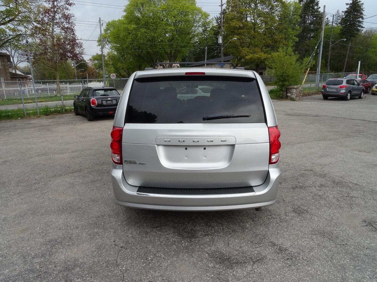 2012 Dodge Grand Caravan SE Photo