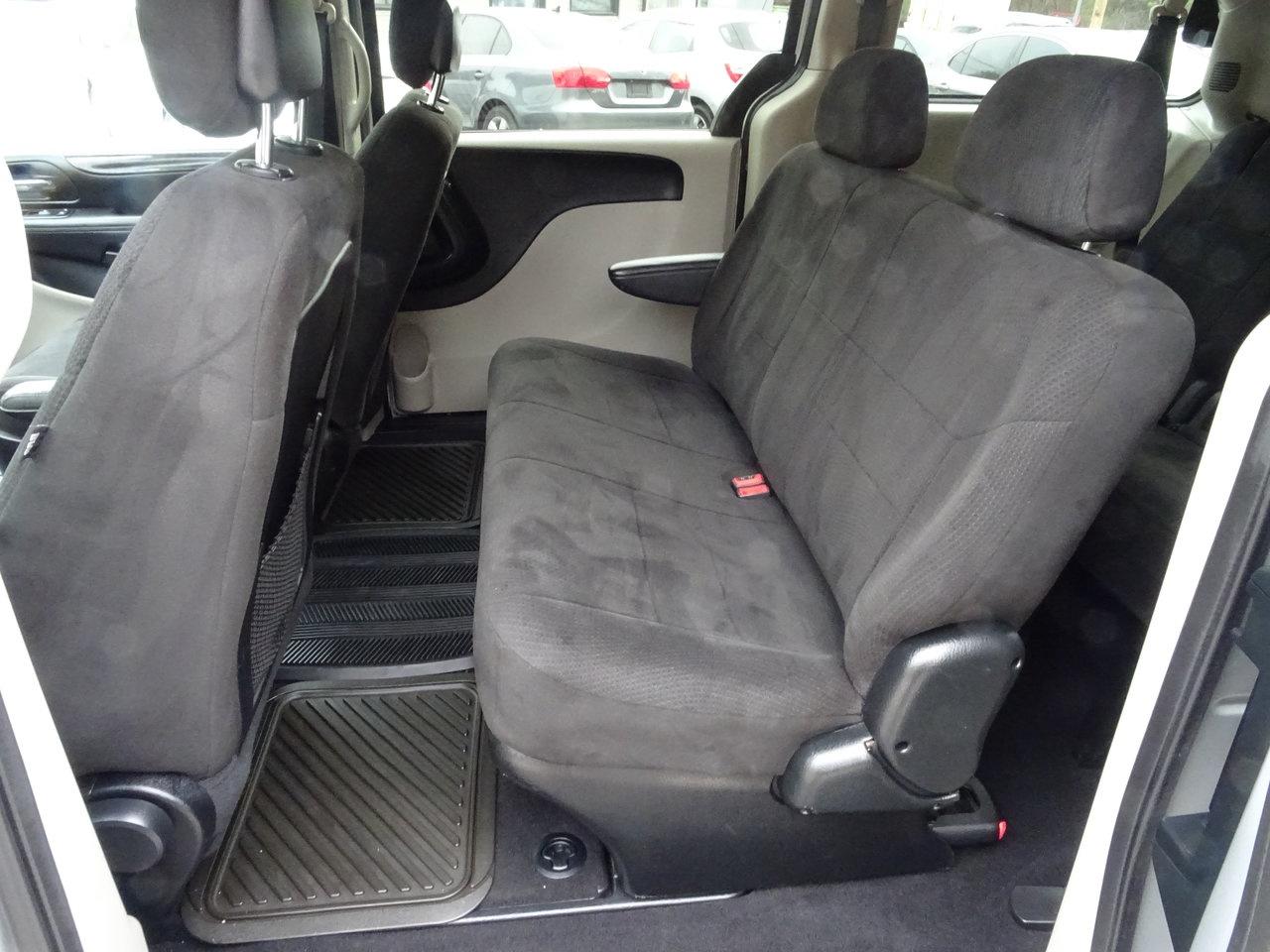 2012 Dodge Grand Caravan SE Photo