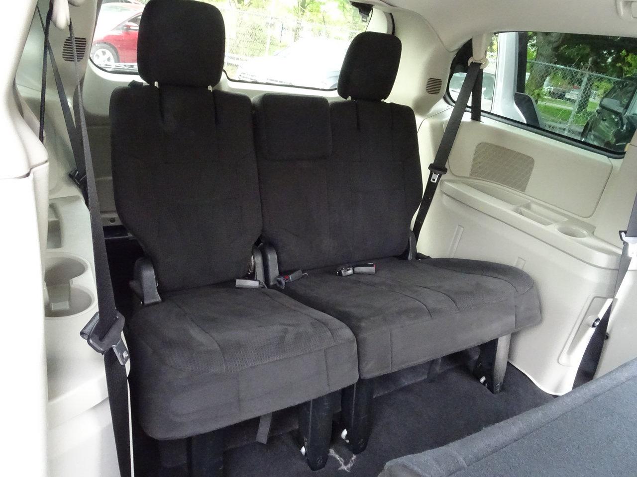 2012 Dodge Grand Caravan SE Photo