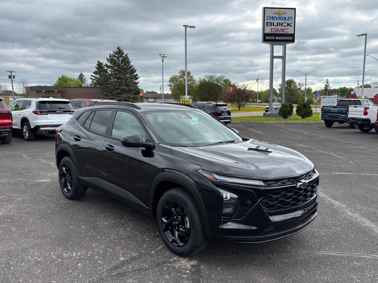 2026 Chevrolet Trax LT New Small 5 Passenger FWD SUV with Heated Front Seats, Heated Steering Wheel and an 11 Diagonal Touchscreen Radio with Wireless Apple Carplay/Android Auto Photo