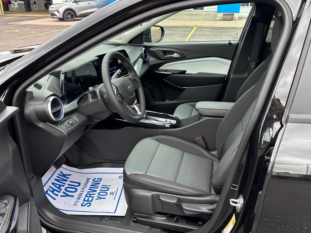 2026 Chevrolet Trax LT New Small 5 Passenger FWD SUV with Heated Front Seats, Heated Steering Wheel and an 11 Diagonal Touchscreen Radio with Wireless Apple Carplay/Android Auto Photo