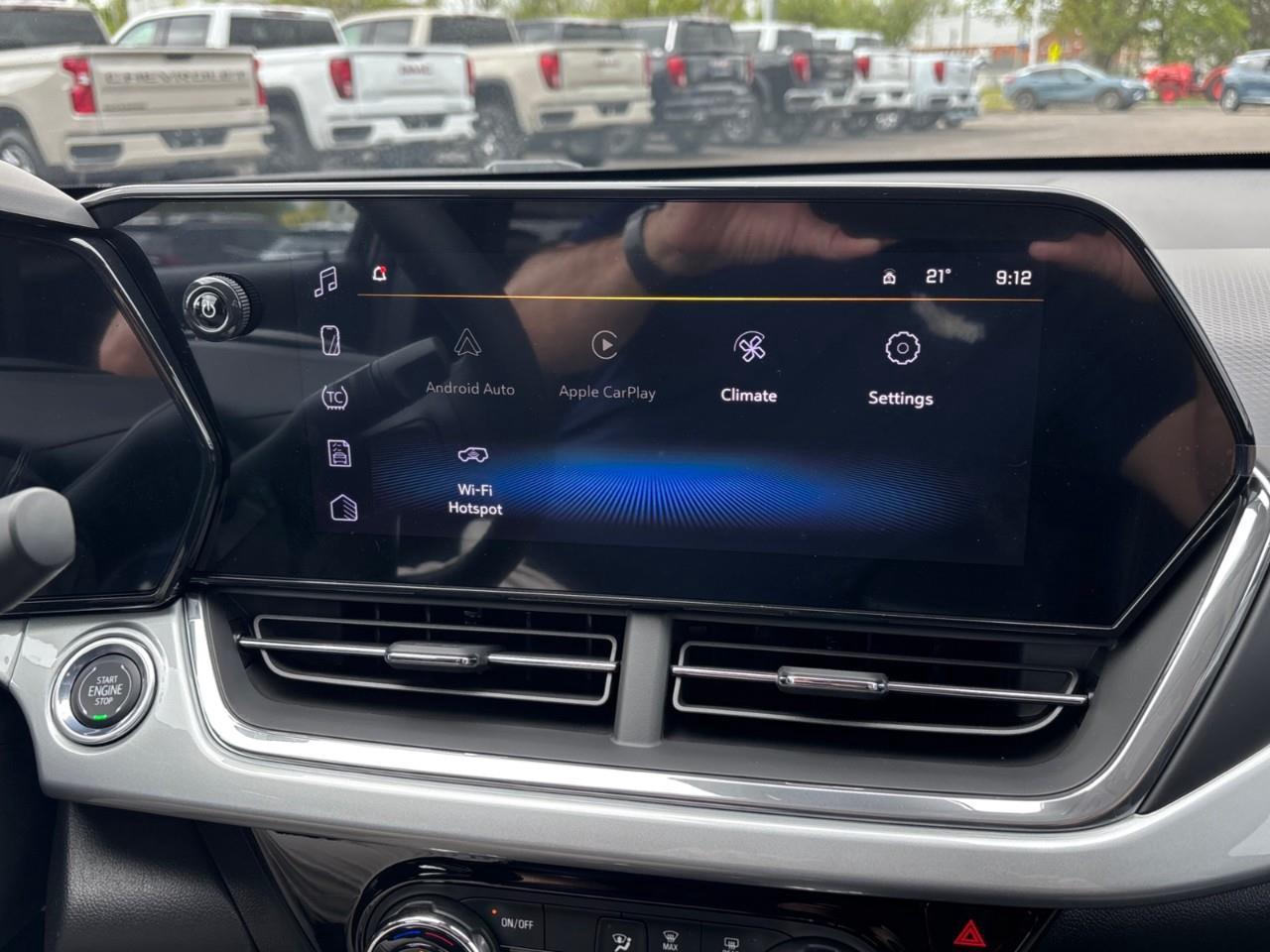 2026 Chevrolet Trax LT New Small 5 Passenger FWD SUV with Heated Front Seats, Heated Steering Wheel and an 11 Diagonal Touchscreen Radio with Wireless Apple Carplay/Android Auto Photo