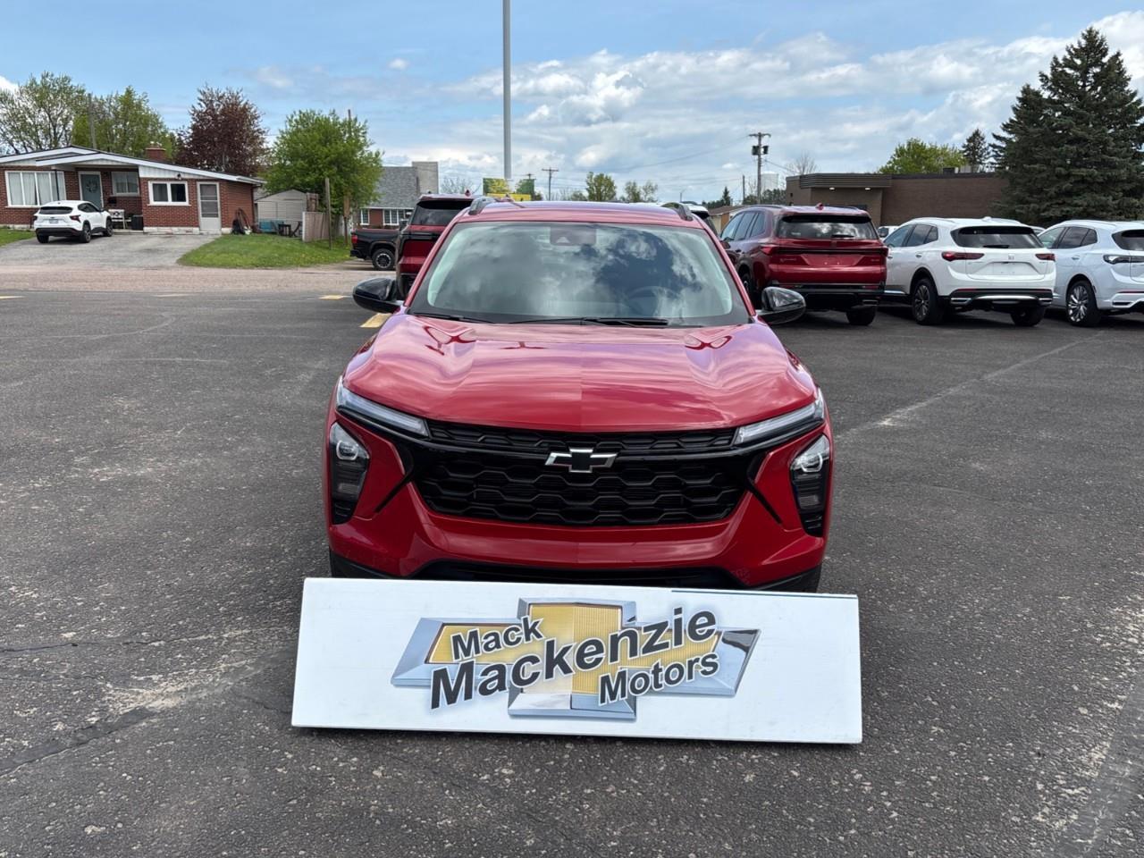 2026 Chevrolet Trax LT New Small 5 Passenger FWD SUV with Heated Front Seats, Heated Steering Wheel and an 11 Diagonal Touchscreen Radio with Wireless Apple Carplay/Android Auto Photo0