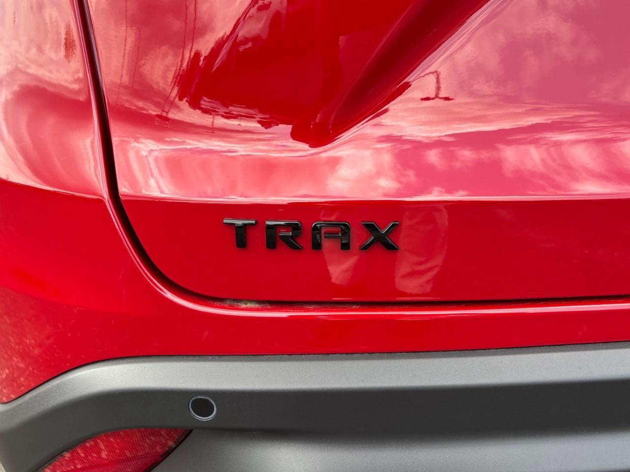2026 Chevrolet Trax LT New Small 5 Passenger FWD SUV with Heated Front Seats, Heated Steering Wheel and an 11 Diagonal Touchscreen Radio with Wireless Apple Carplay/Android Auto Photo