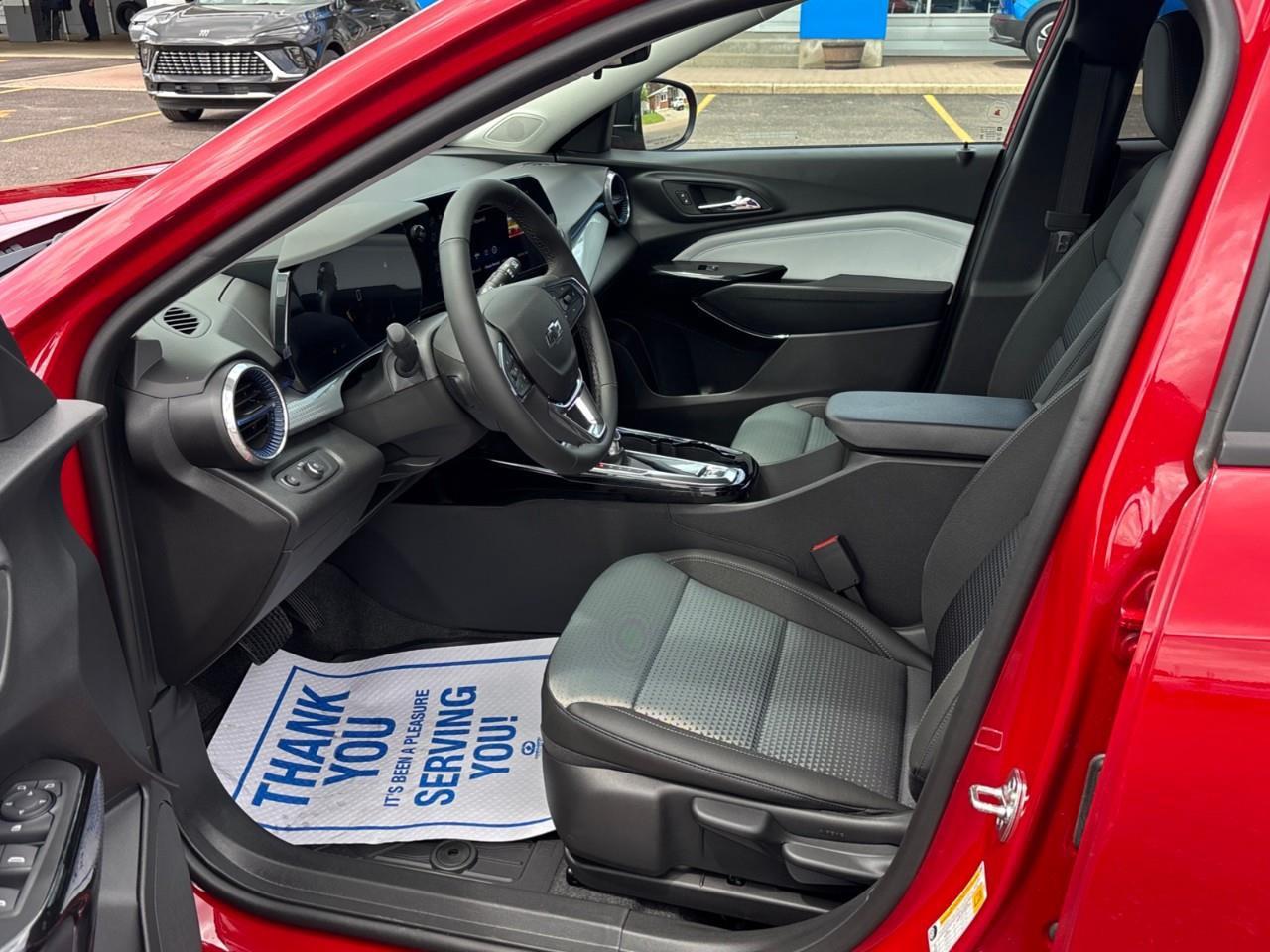 2026 Chevrolet Trax LT New Small 5 Passenger FWD SUV with Heated Front Seats, Heated Steering Wheel and an 11 Diagonal Touchscreen Radio with Wireless Apple Carplay/Android Auto Photo