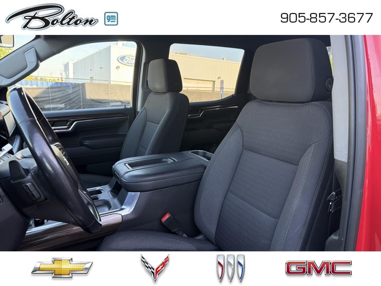 2022 Chevrolet Silverado 1500 LT Trail Boss CERTIFIED PRE-OWNED - FINANCE @ 0.99% Photo