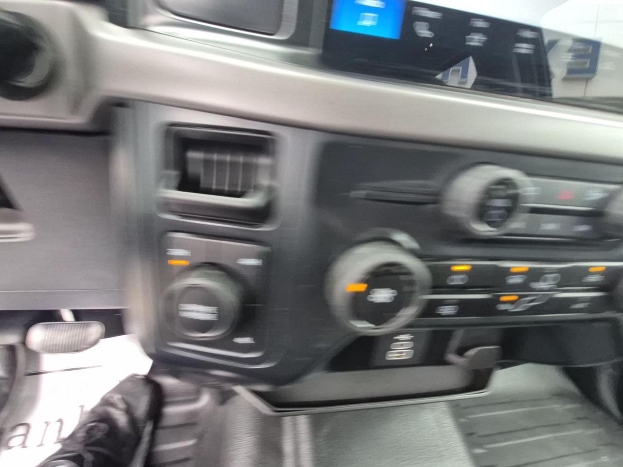 2025 Ford F-150 PREVIOUS DEMO! 2.7L ECO, SIDE STEPS, GREAT ON GAS! Photo