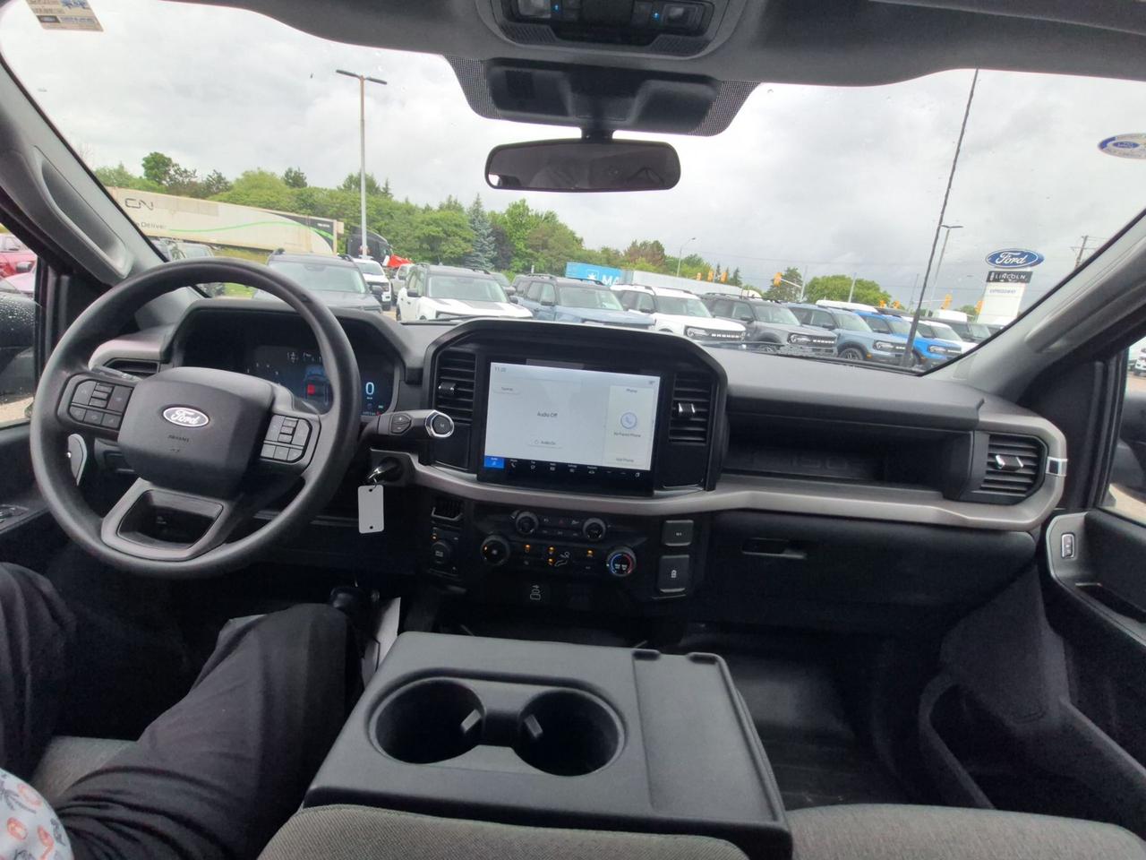 2025 Ford F-150 PREVIOUS DEMO! 2.7L ECO, SIDE STEPS, GREAT ON GAS! Photo