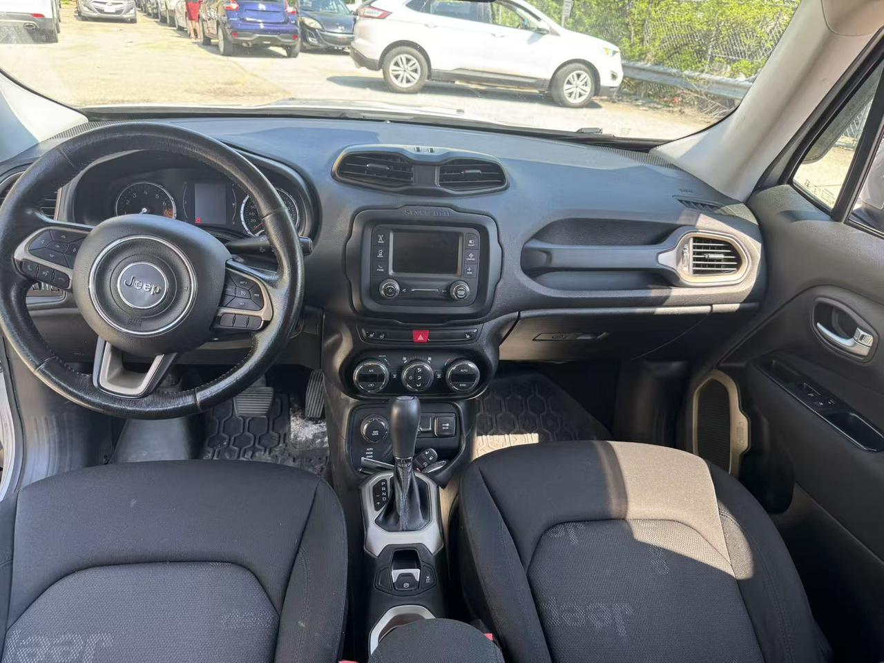 2015 Jeep Renegade 4WD 4dr North Photo