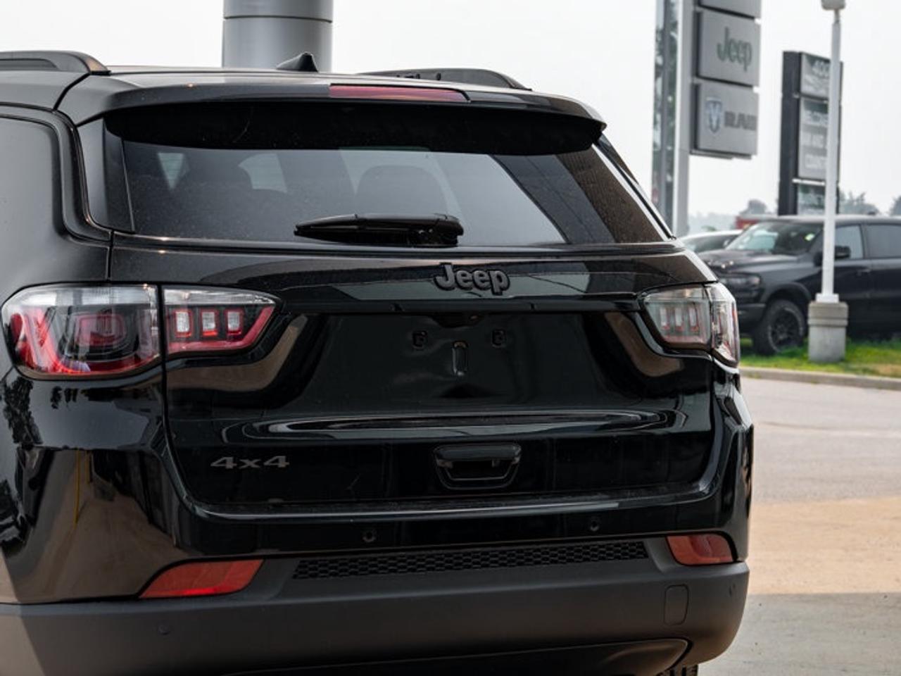 2026 Jeep Compass LIMITED Photo