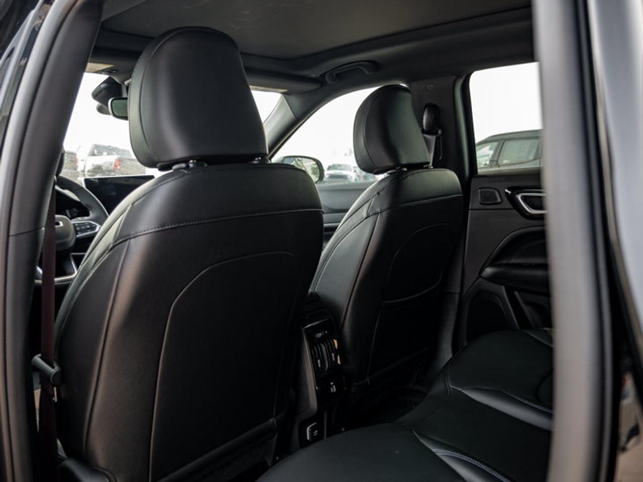 2026 Jeep Compass LIMITED Photo