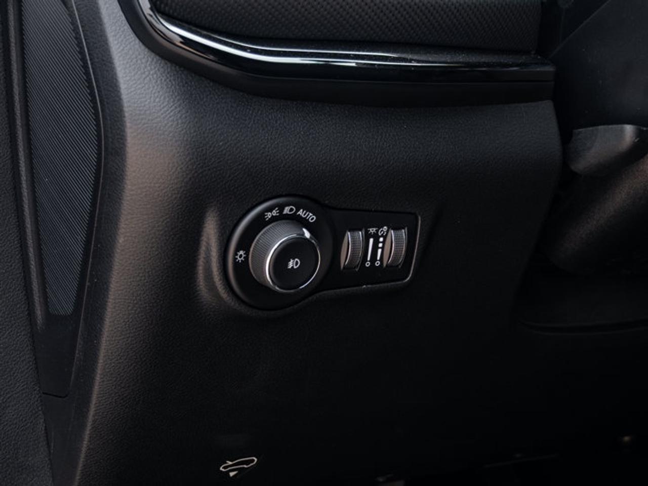 2026 Jeep Compass LIMITED Photo