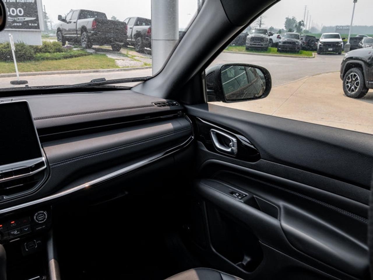 2026 Jeep Compass LIMITED Photo