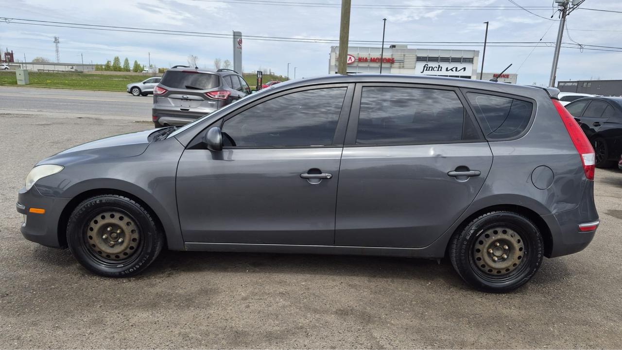 2009 Hyundai Elantra Touring GL, AUTO, 4 CYL, SUNROOF, OILED, CERTIFIED Photo
