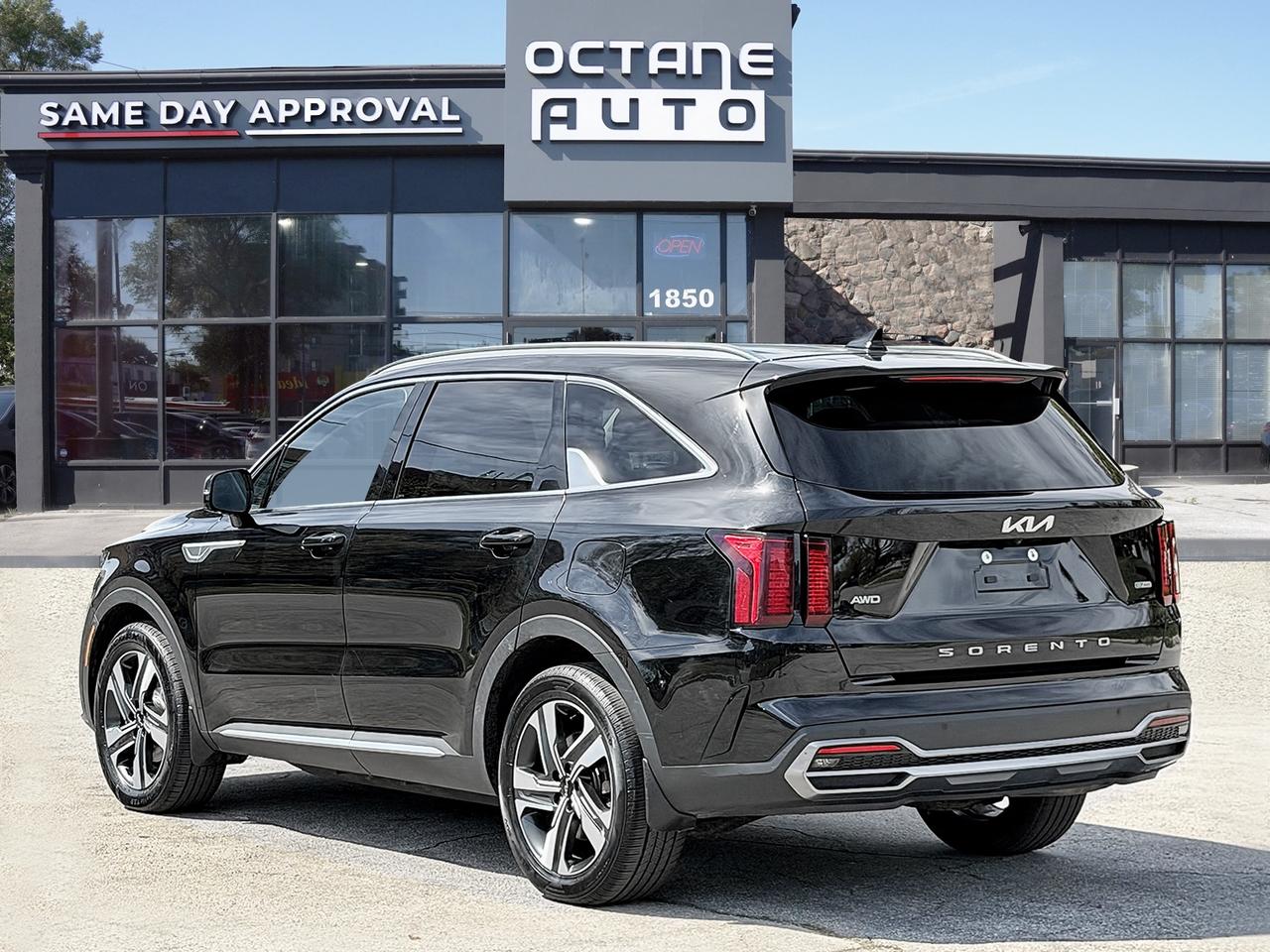 2022 Kia Sorento Plug-In Hybrid EX AWD Photo