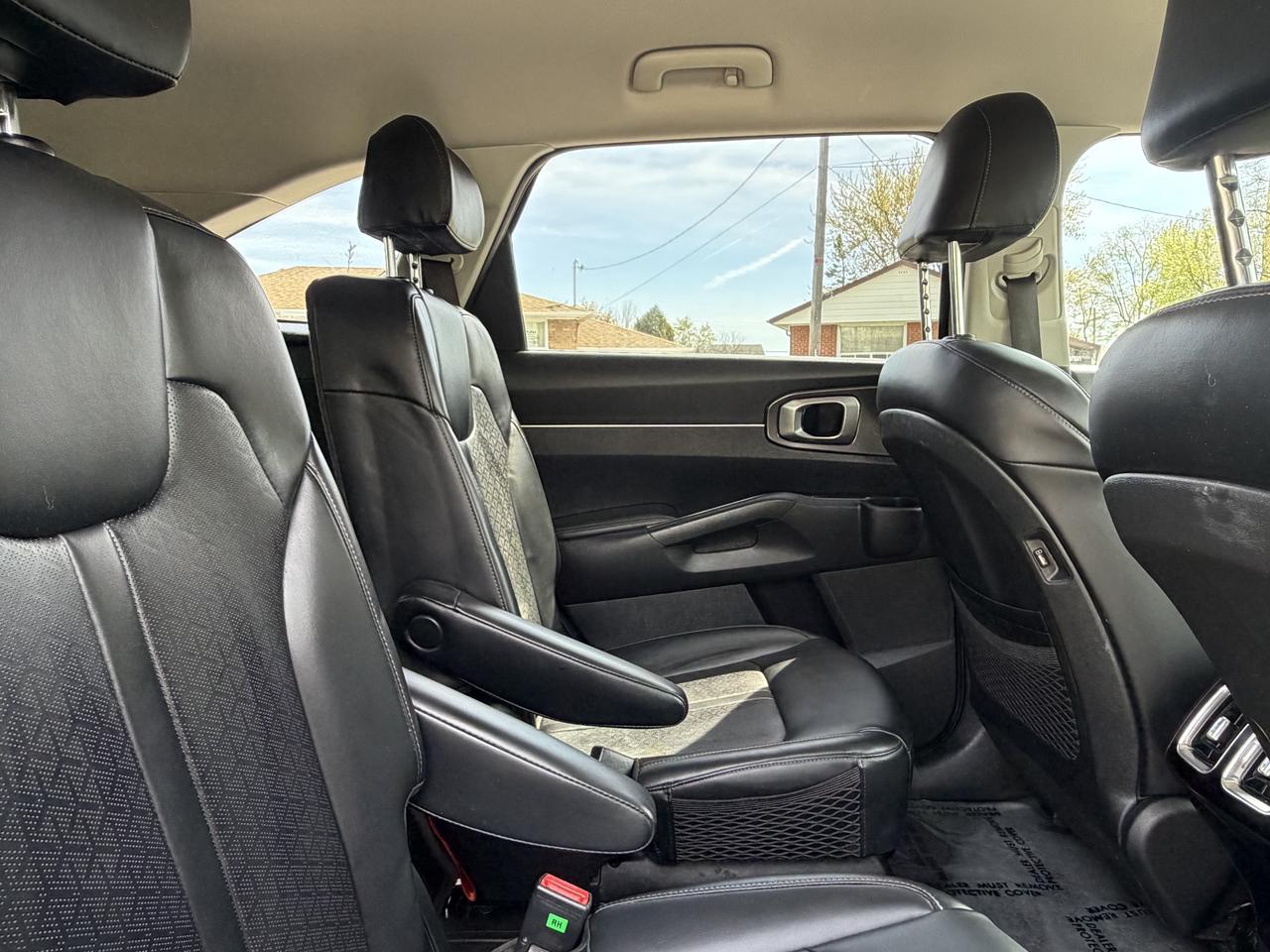 2022 Kia Sorento Plug-In Hybrid EX AWD Photo