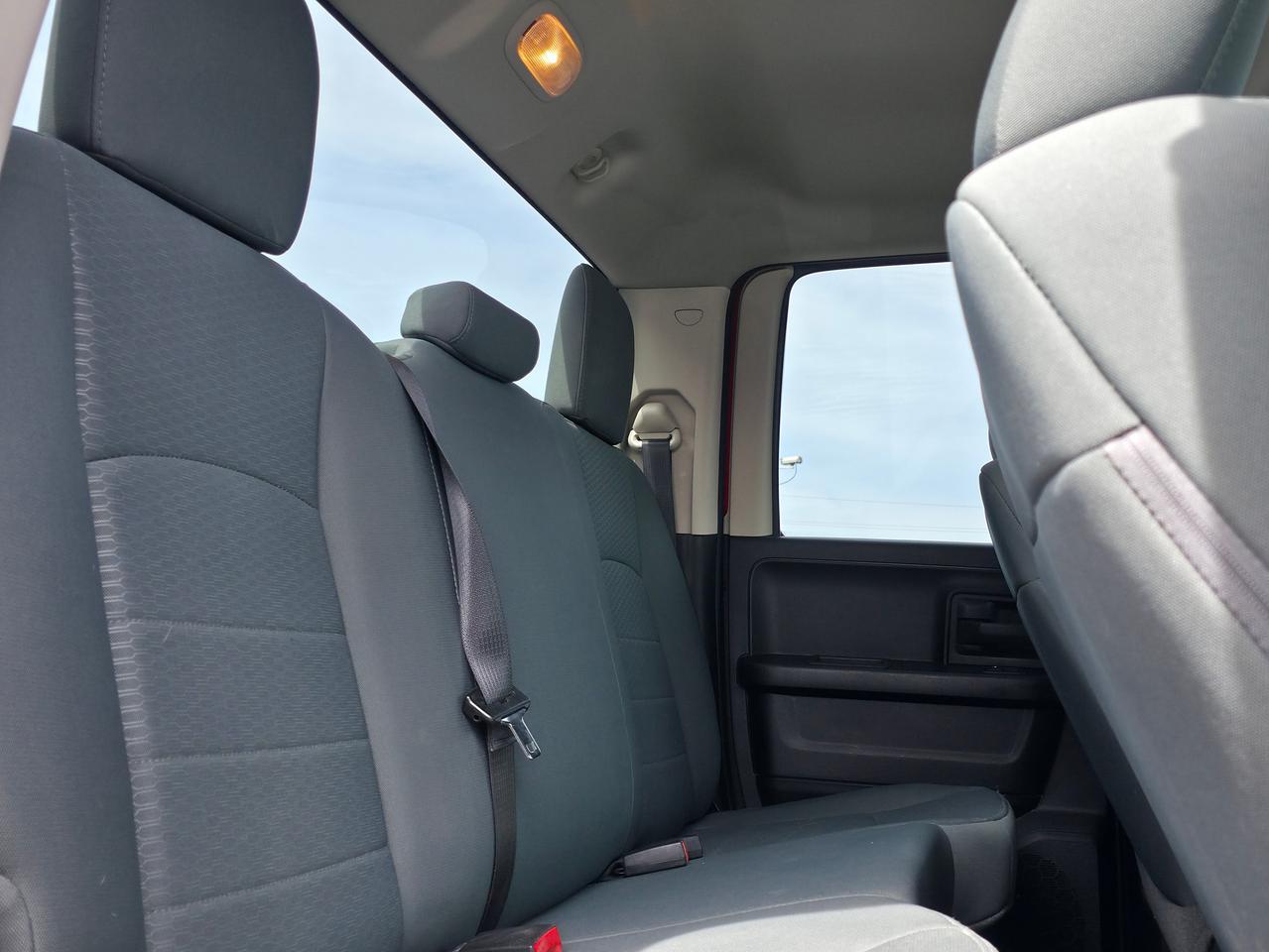 2018 RAM 1500 Express **V6 & LOW KILOMETERS** Photo
